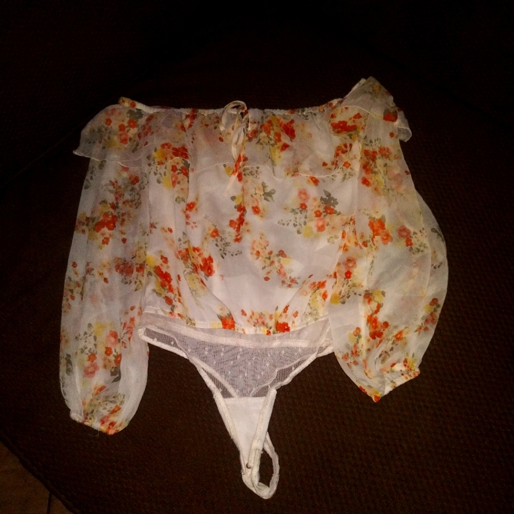 Hollister bodysuit